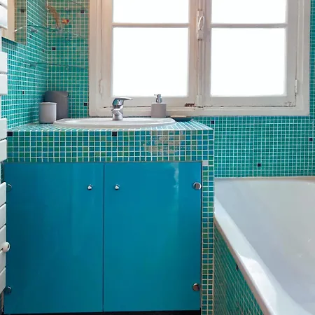 Paris, Le Marais, Vaste Sejour Rue De Bretagne Appartement Parijs
