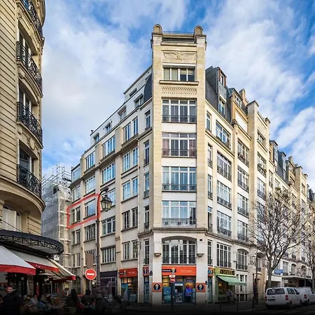 Paris, Le Marais, Vaste Sejour Rue De Bretagne * Paris
