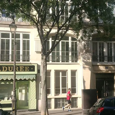 Paris, Le Marais, Vaste Sejour Rue De Bretagne *